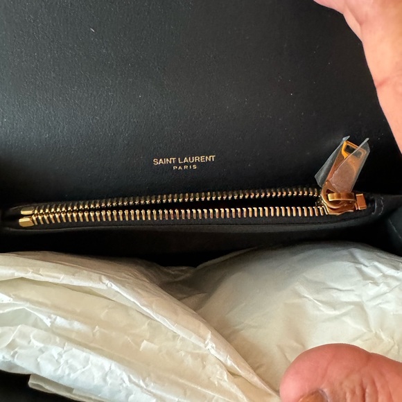 Saint Laurent Medium College Black
Corduroy Shoulder bag - Picture 5 of 13